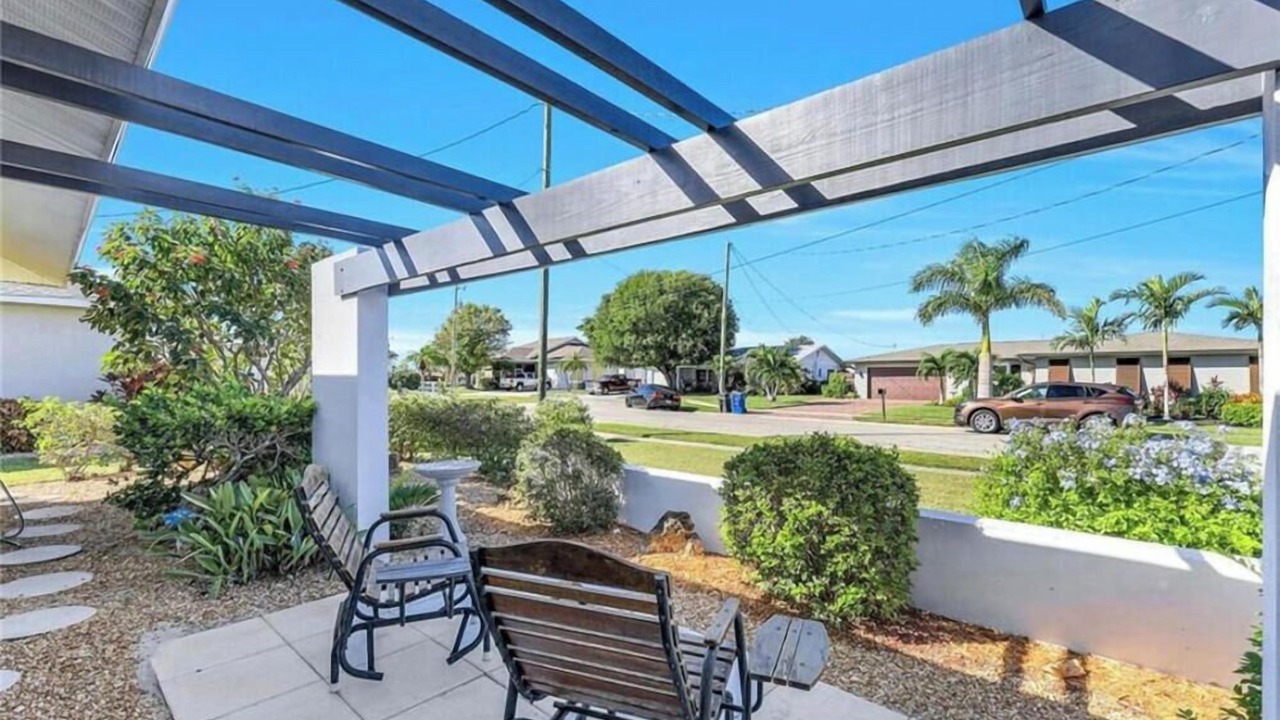 Photo of Patio Balcony in Lochmoor Waterway Estates