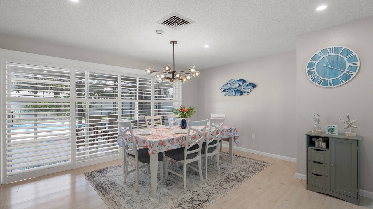 Photo of Outdoor in Gulf Gate Estates