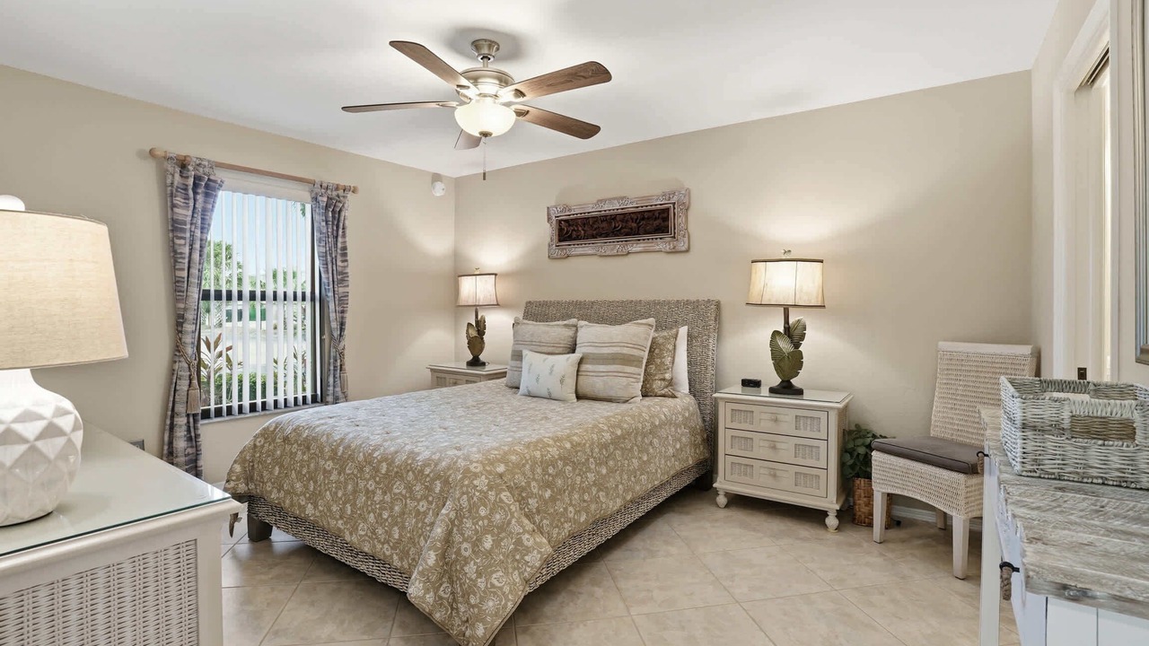 Photo of Bedroom in Park Shore