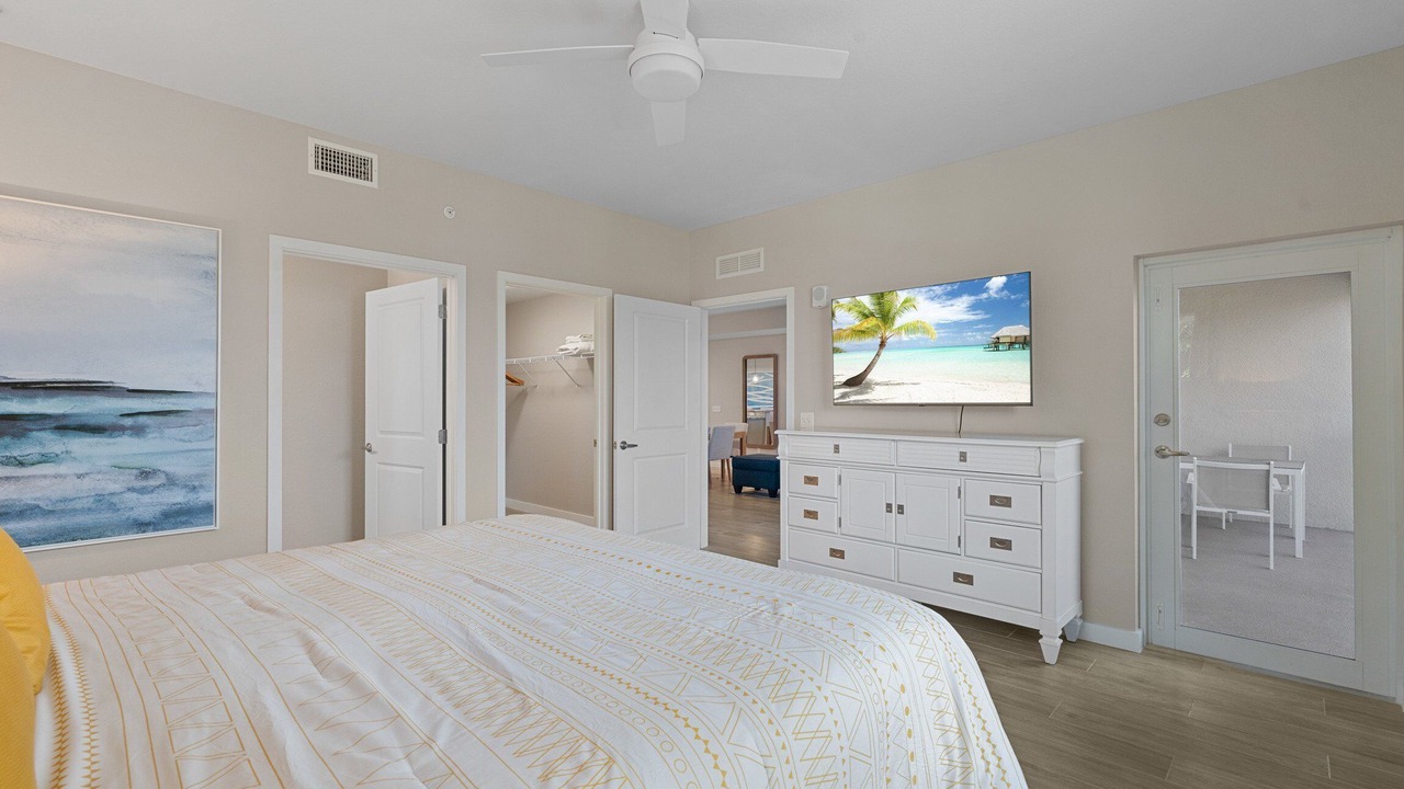 Photo of Bedroom in Yacht Club