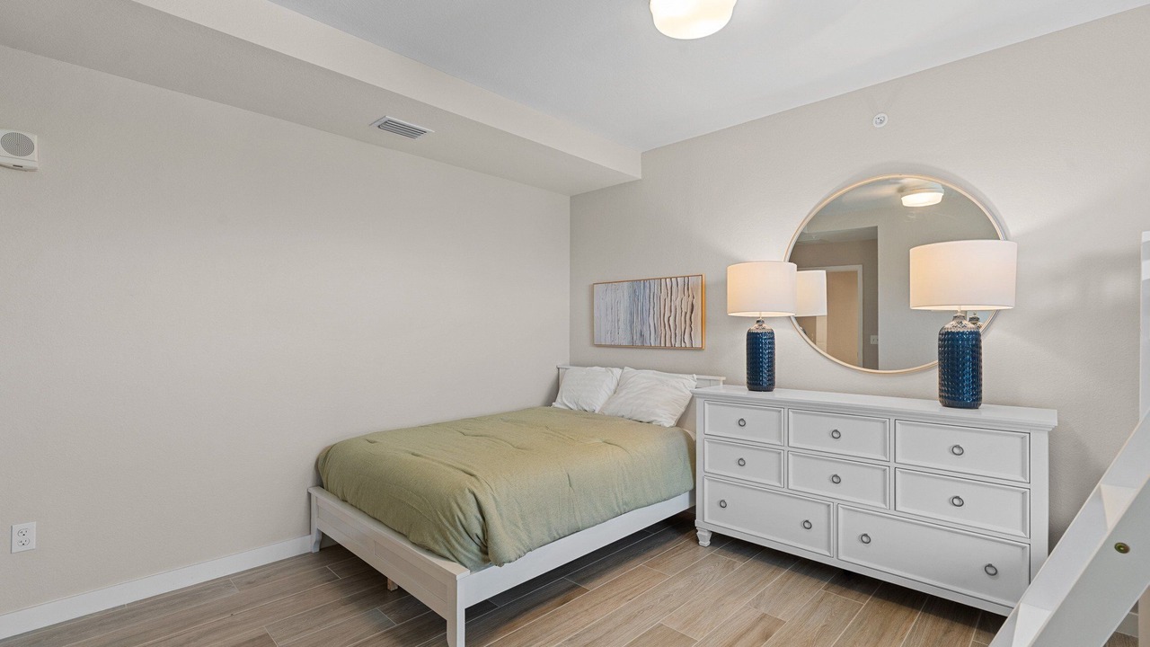 Photo of Bedroom in Yacht Club