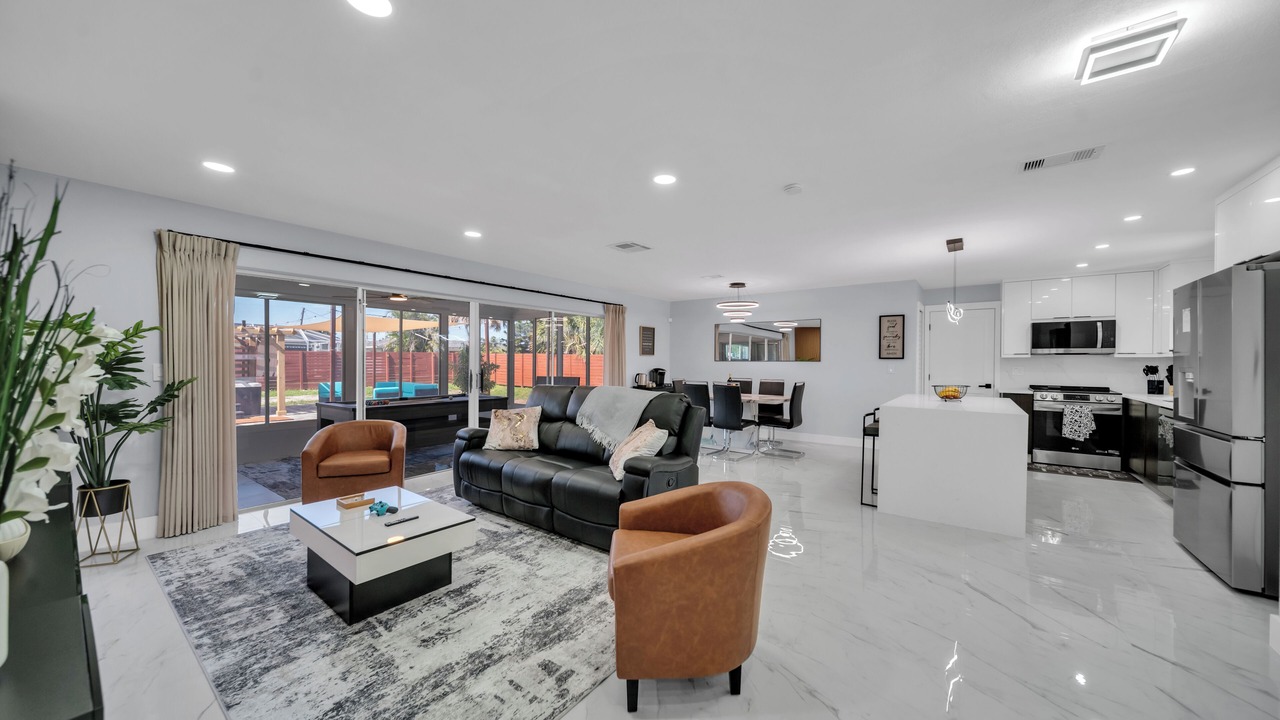 Photo of Livingroom in Caloosahatchee