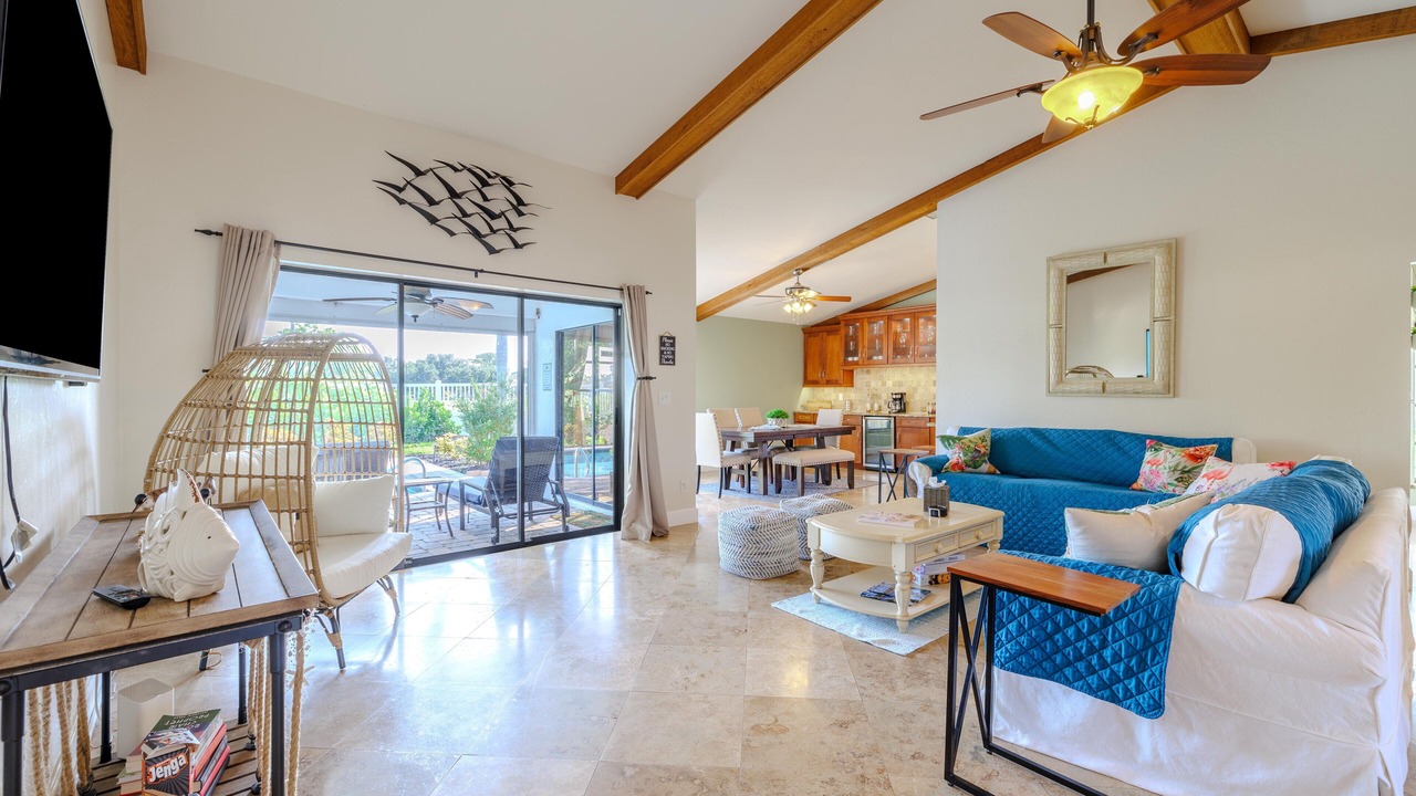 Photo of Livingroom in Lochmoor Waterway Estates