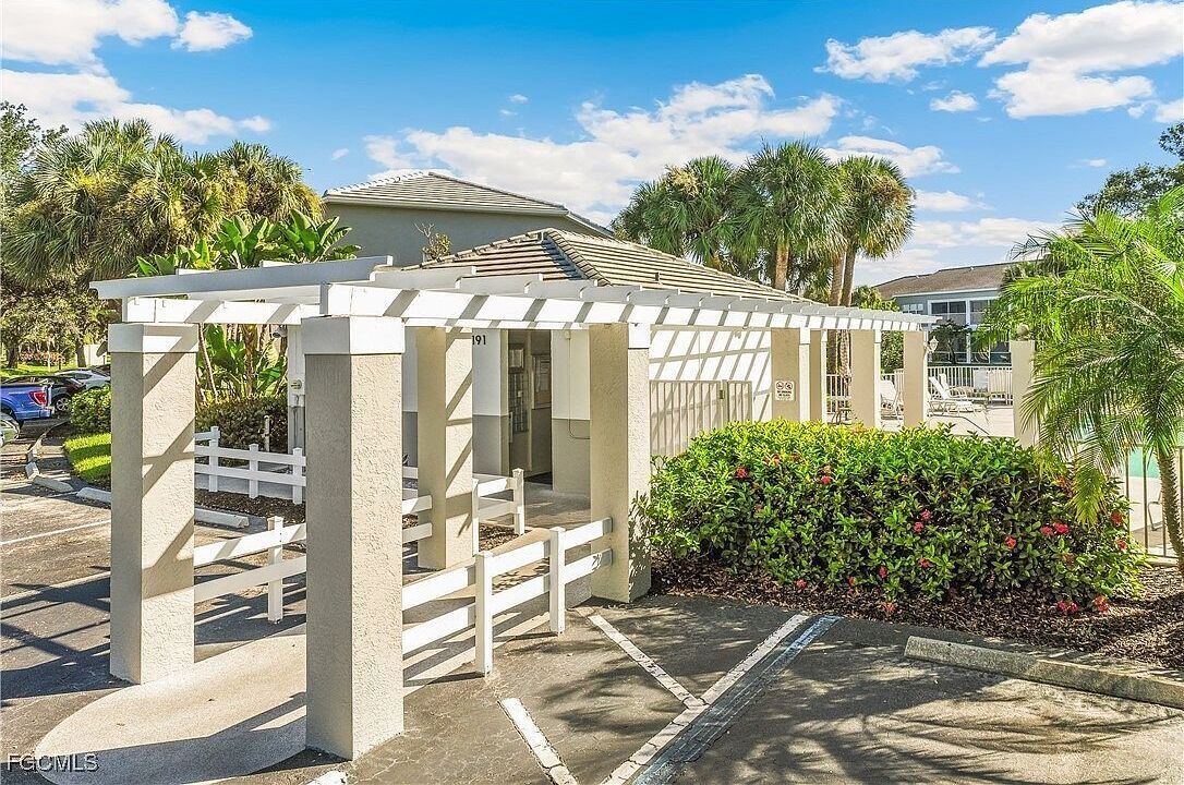 Photo of Outdoor in Gateway