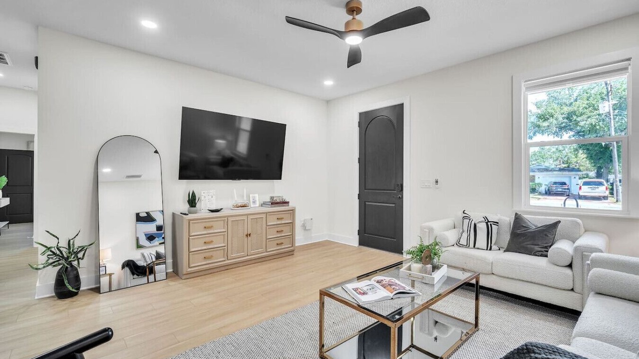 Photo of Livingroom in Tampa