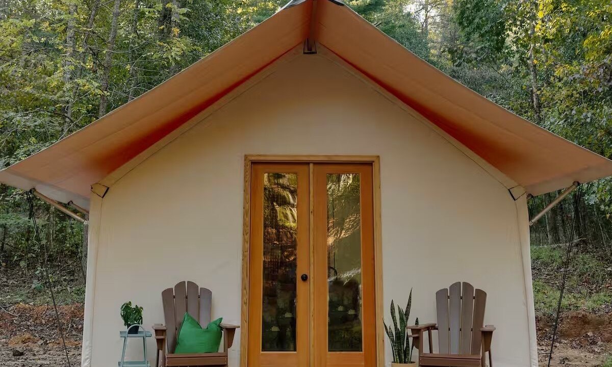 Photo of Patio Balcony in Travelers Rest