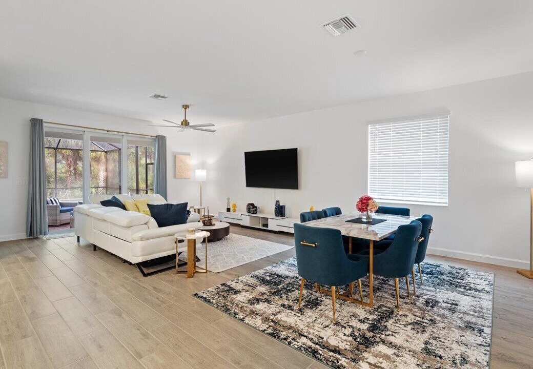 Photo of Livingroom in River Hall