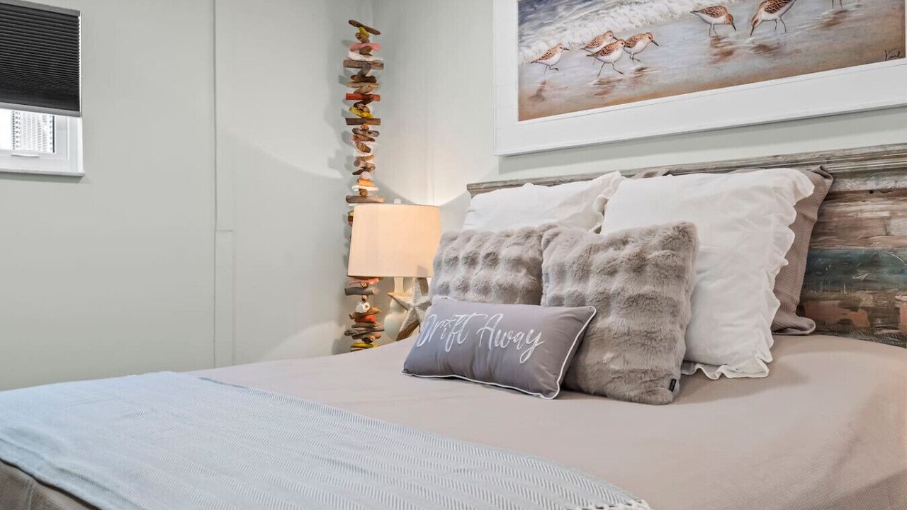Photo of Bedroom in Englewood