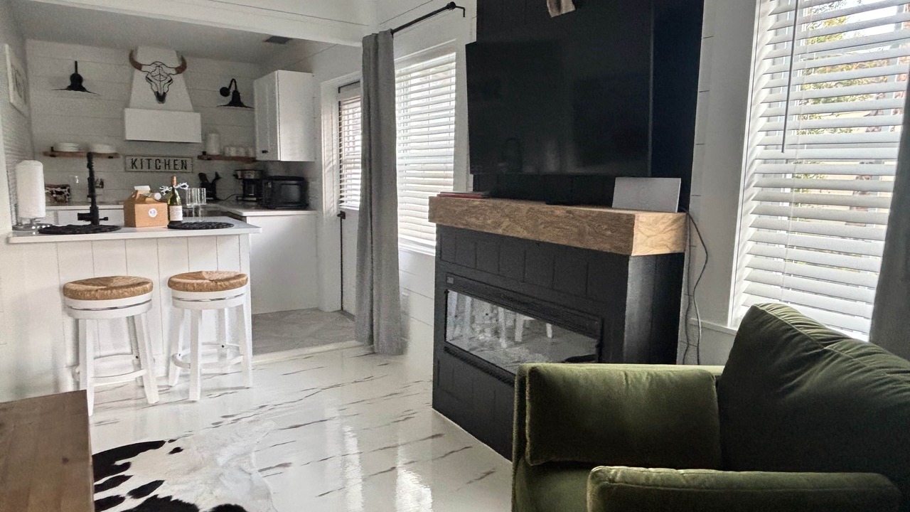 Photo of Livingroom in Fort Myers River District