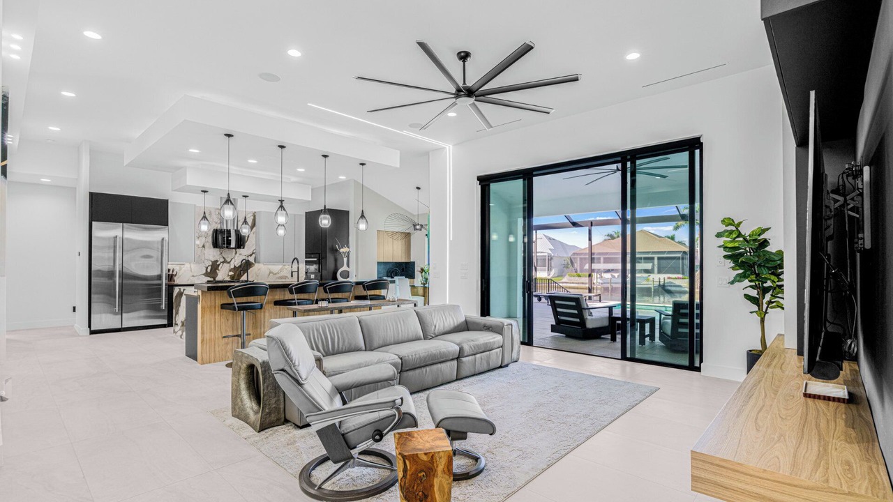 Photo of Livingroom in Burnt Store