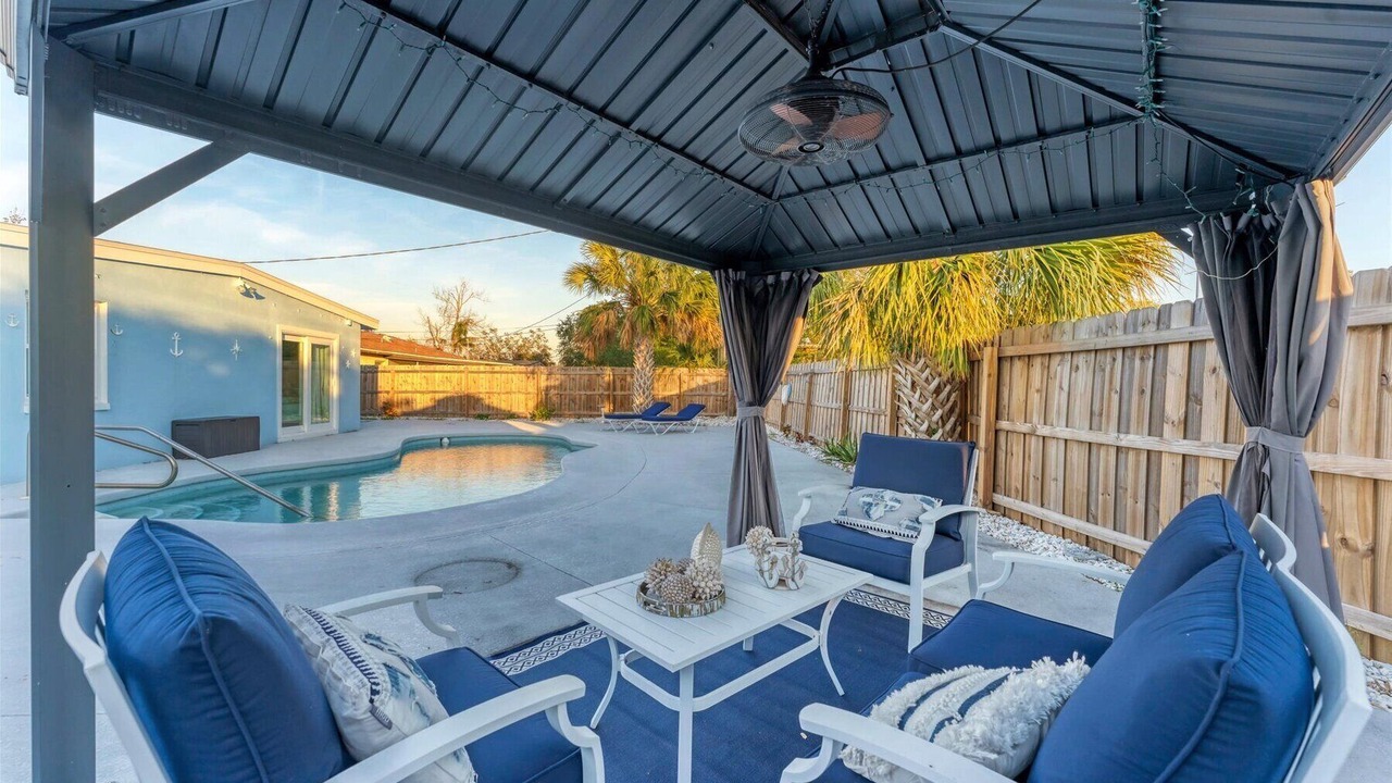Photo of Outdoor in Bayshore Gardens