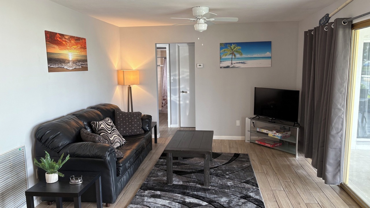 Photo of Livingroom in Lochmoor Waterway Estates