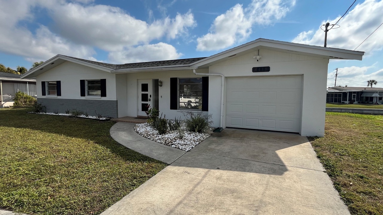 Photo of Outdoor in Lochmoor Waterway Estates