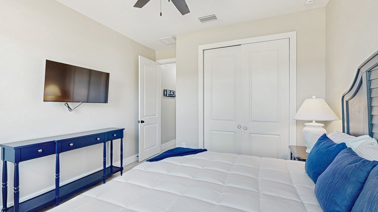 Photo of Bedroom in Rotonda Lakes