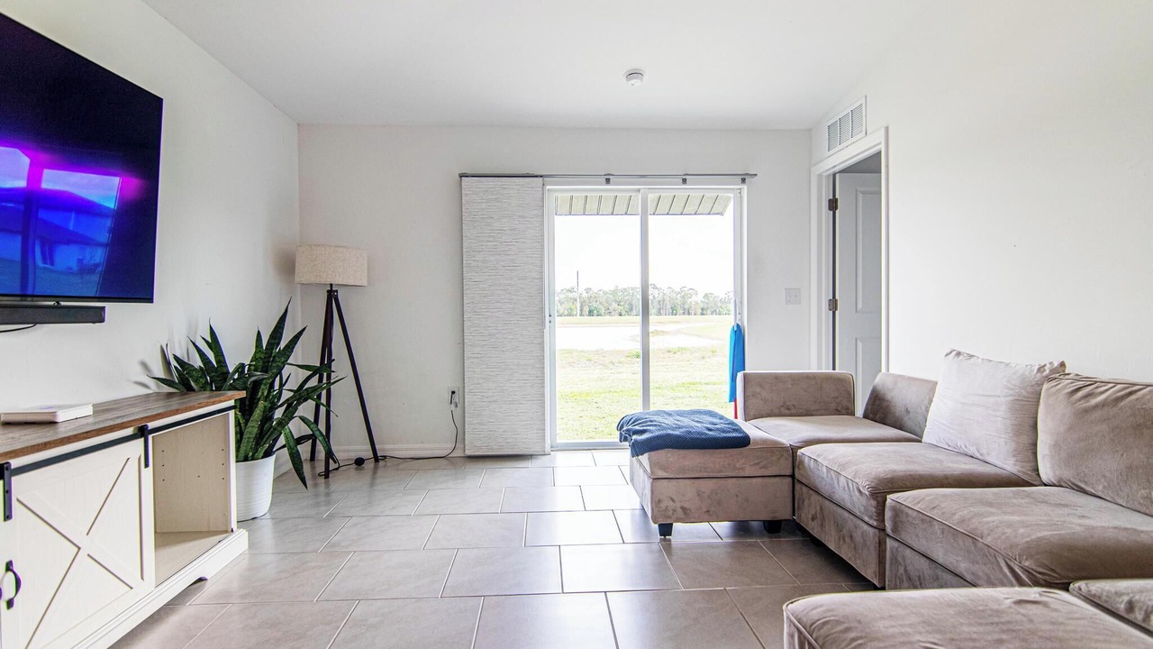 Photo of Livingroom in Diplomat