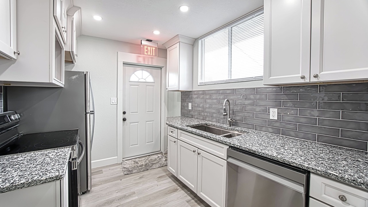 Photo of Kitchen in West 1st Street