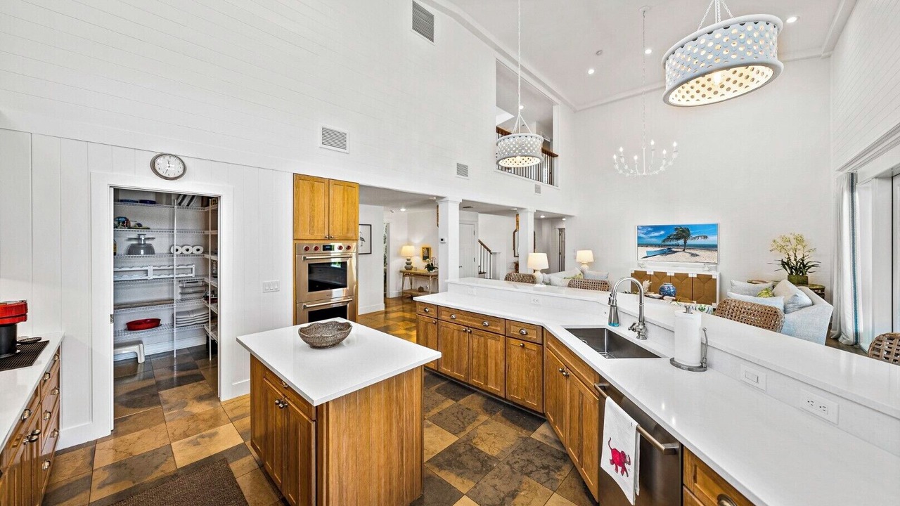 Photo of Kitchen in Golden Beach
