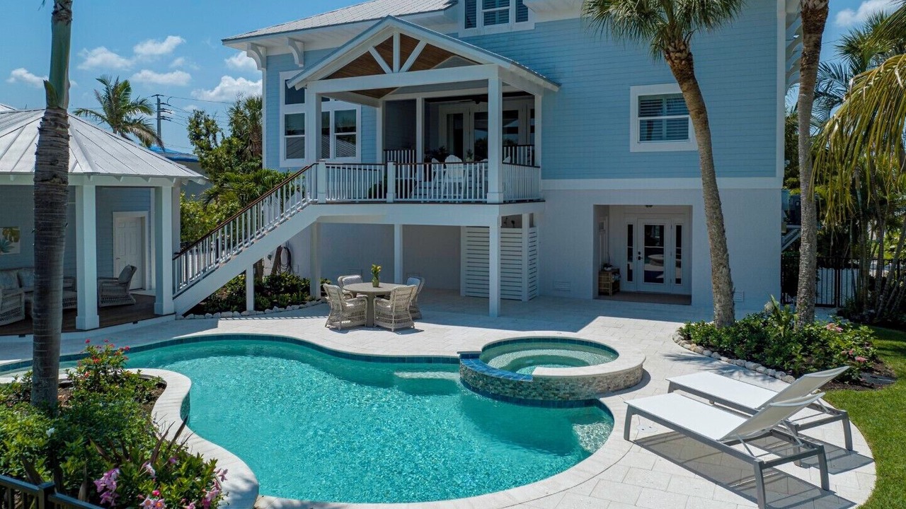 Photo of Outdoor in Golden Beach