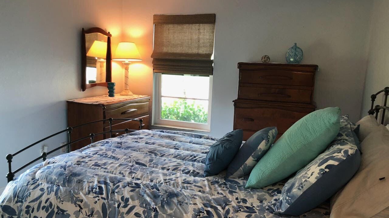 Photo of Bedroom in Cypress Lake