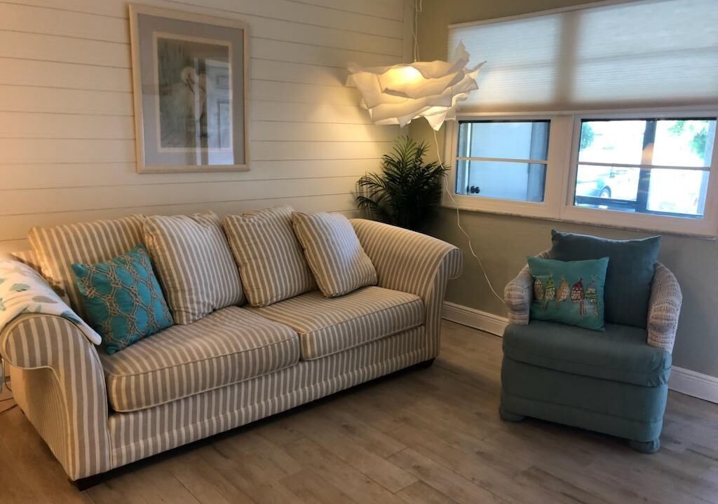 Photo of Livingroom in Cypress Lake