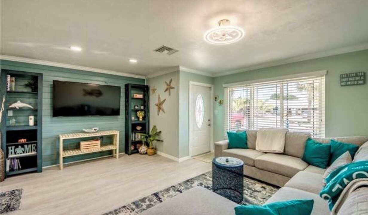 Photo of Livingroom in Burnt Store