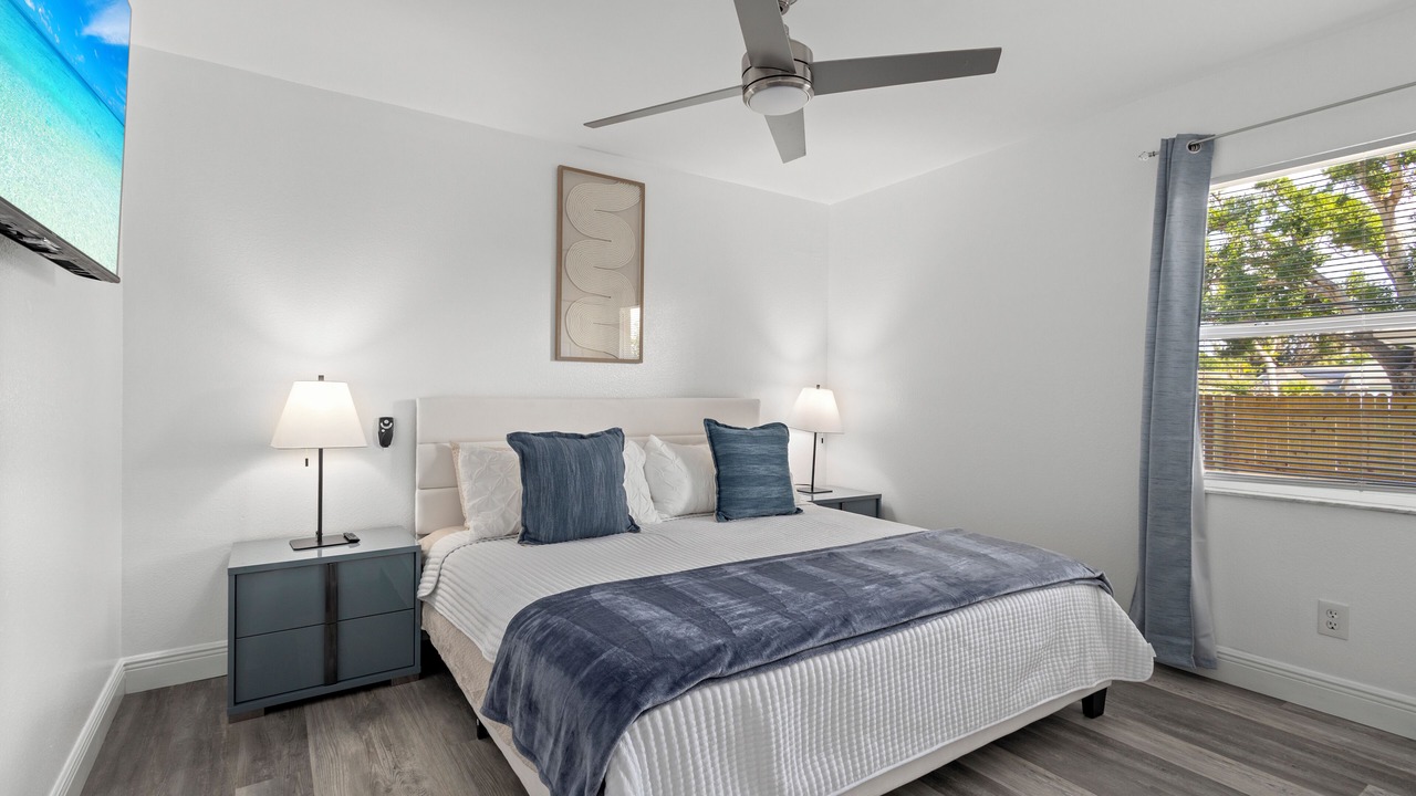 Photo of Bedroom in Gulf Gate Estates