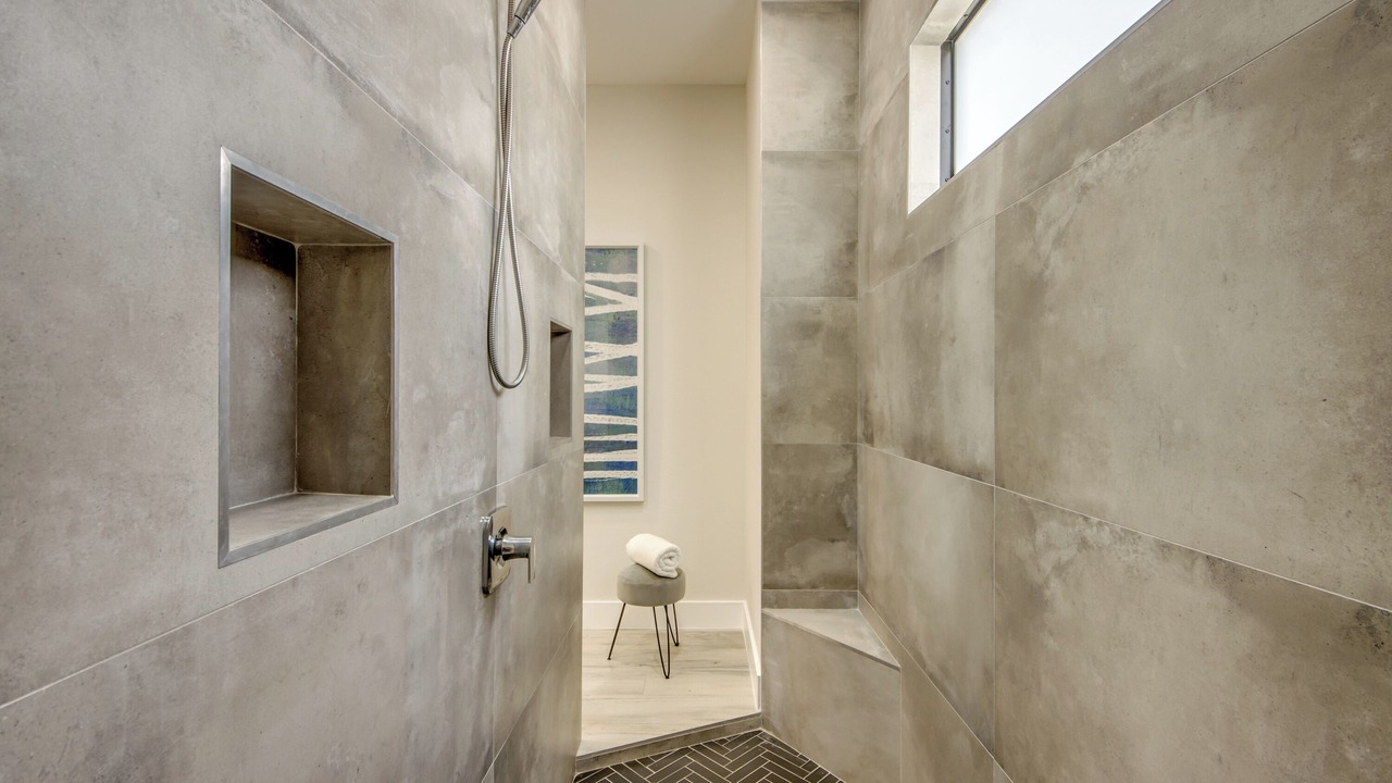 Photo of Bathroom in Trafalgar