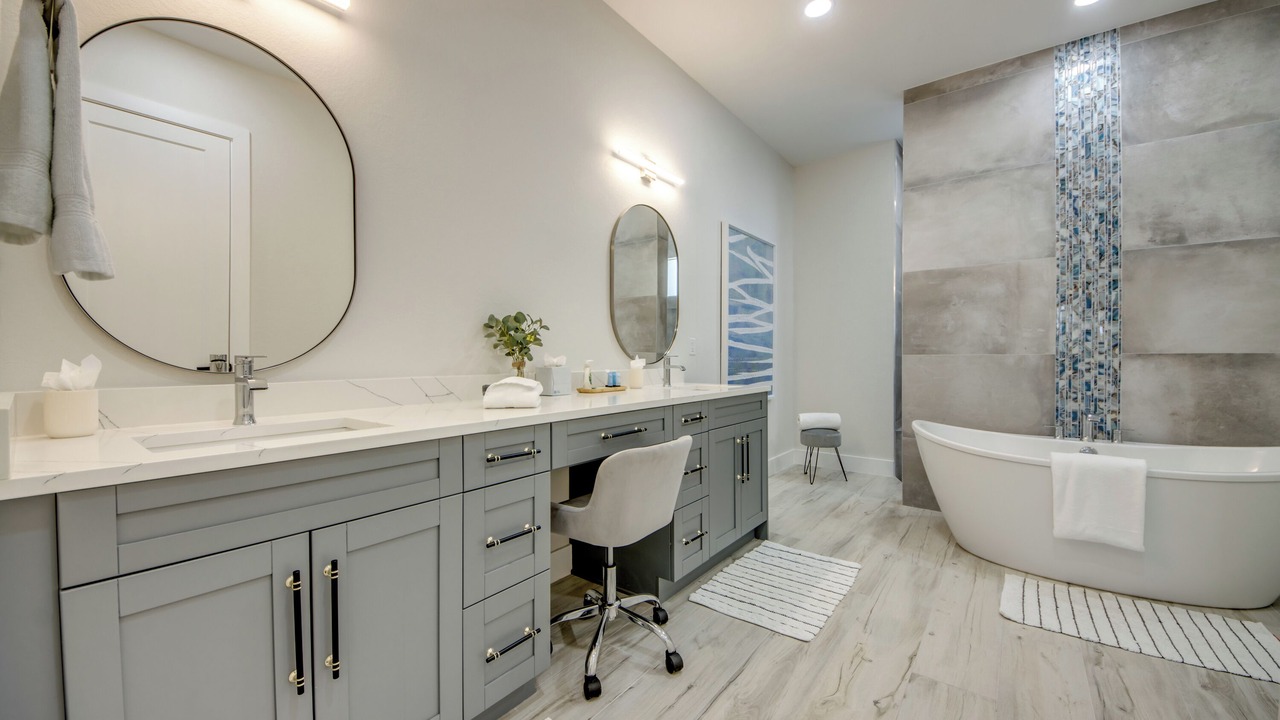Photo of Bathroom in Trafalgar