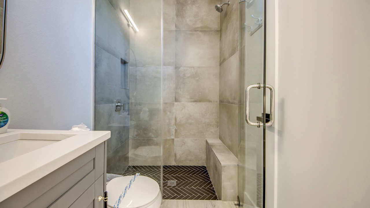 Photo of Bathroom in Trafalgar