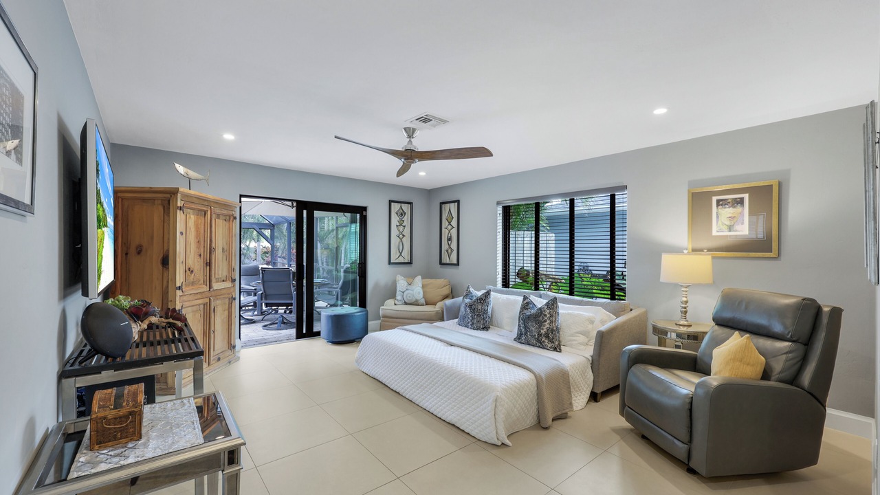 Photo of Livingroom in Naples Park