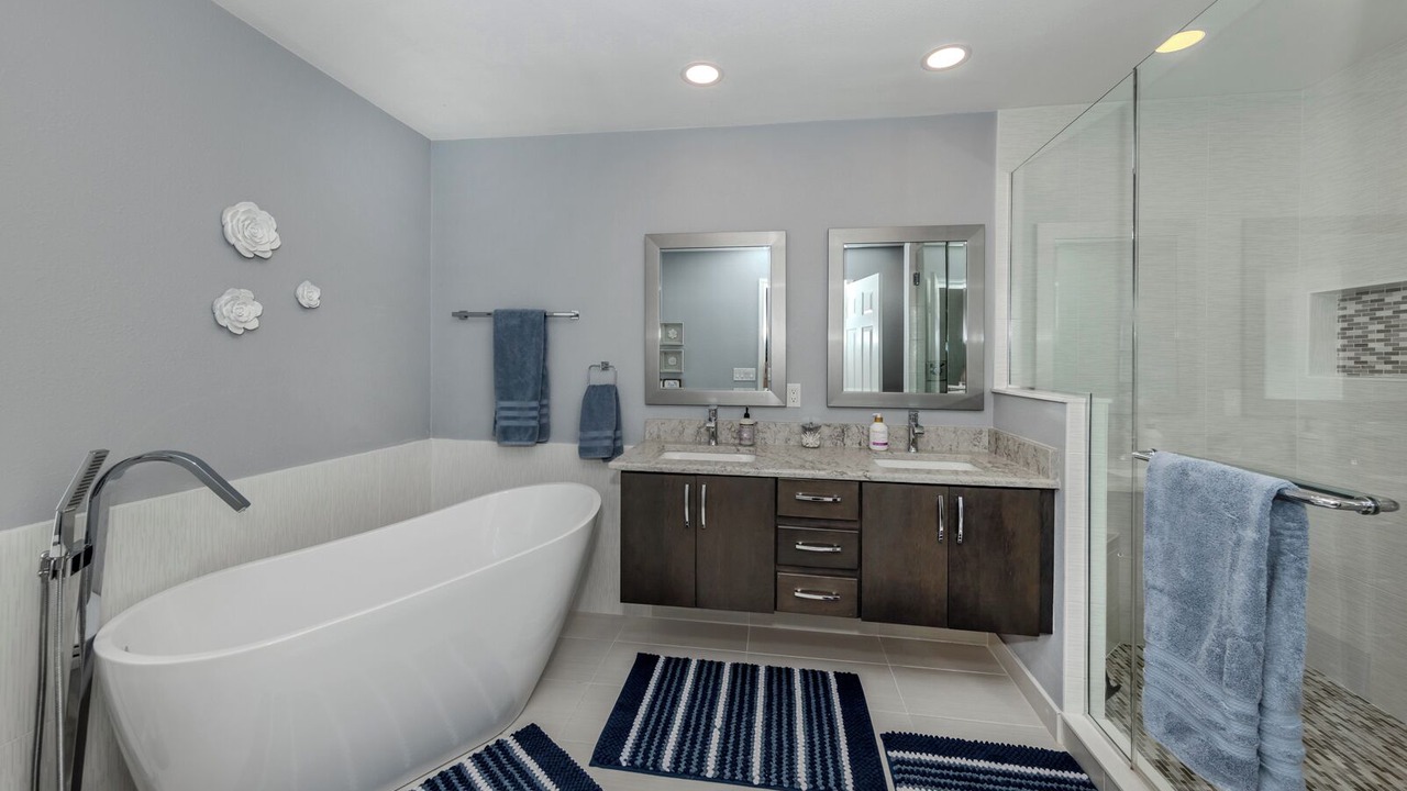 Photo of Bathroom in South Venice