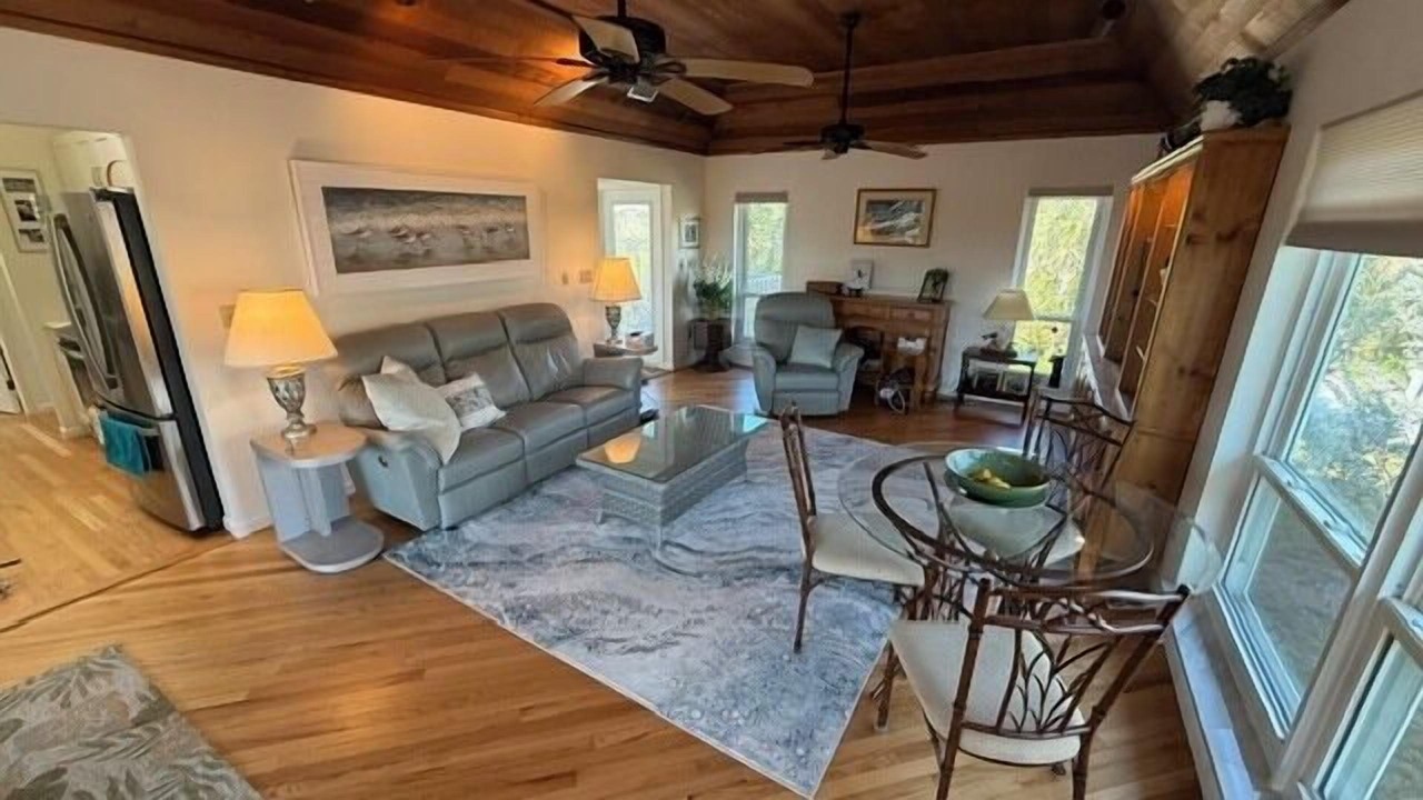 Photo of Livingroom in Gulf Pines