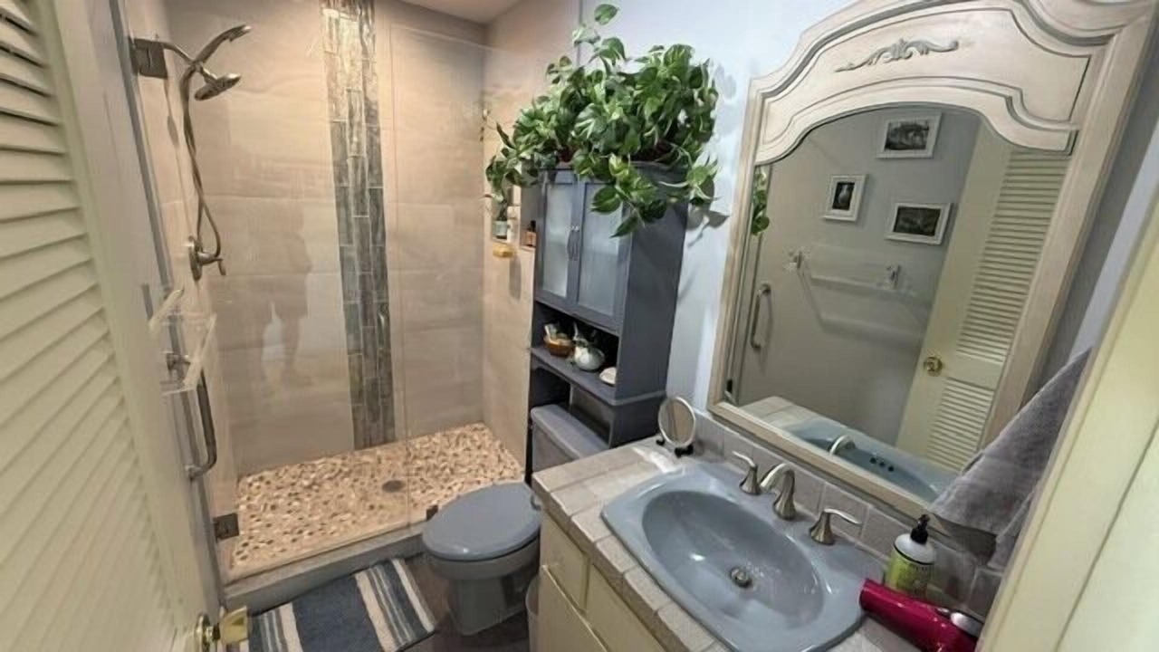 Photo of Bathroom in Gulf Pines