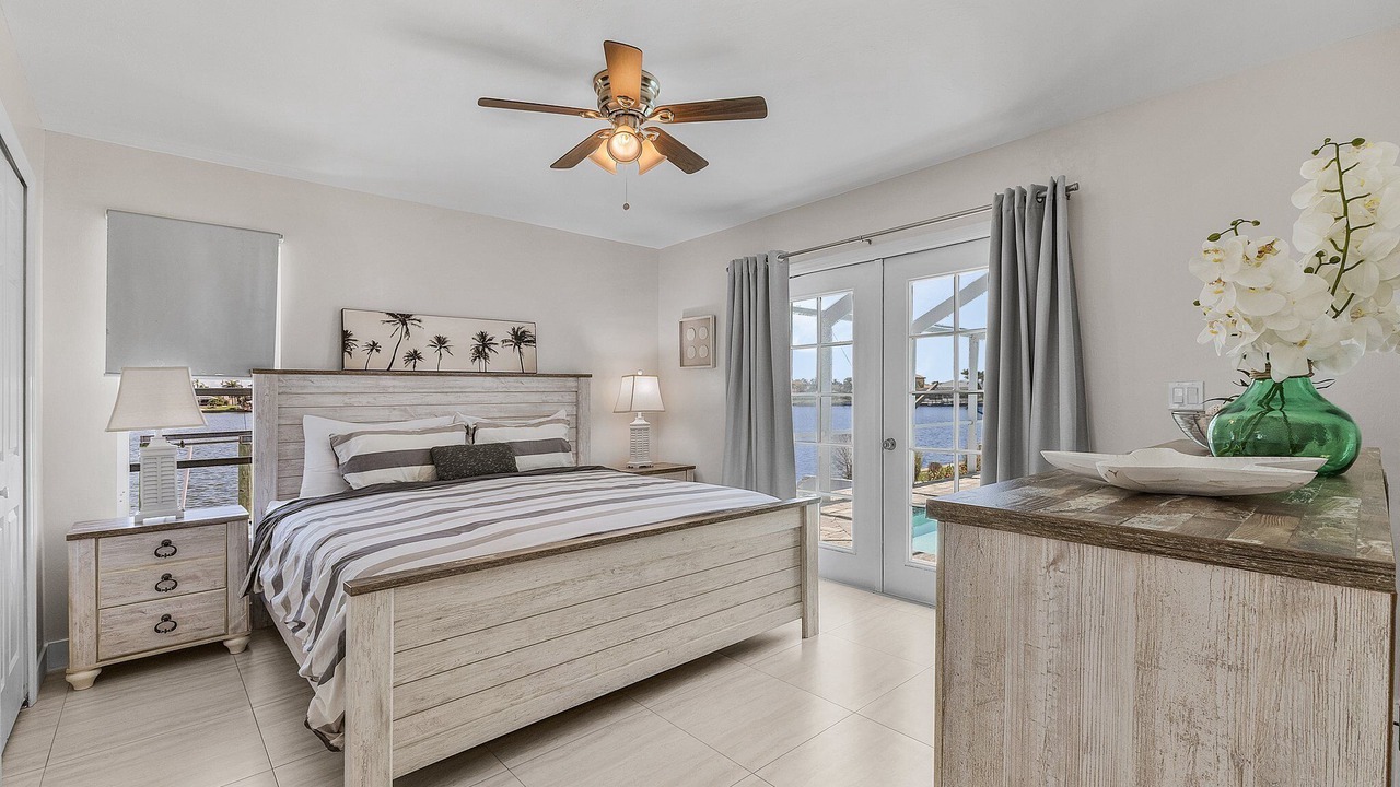 Photo of Bedroom in Eight Lakes