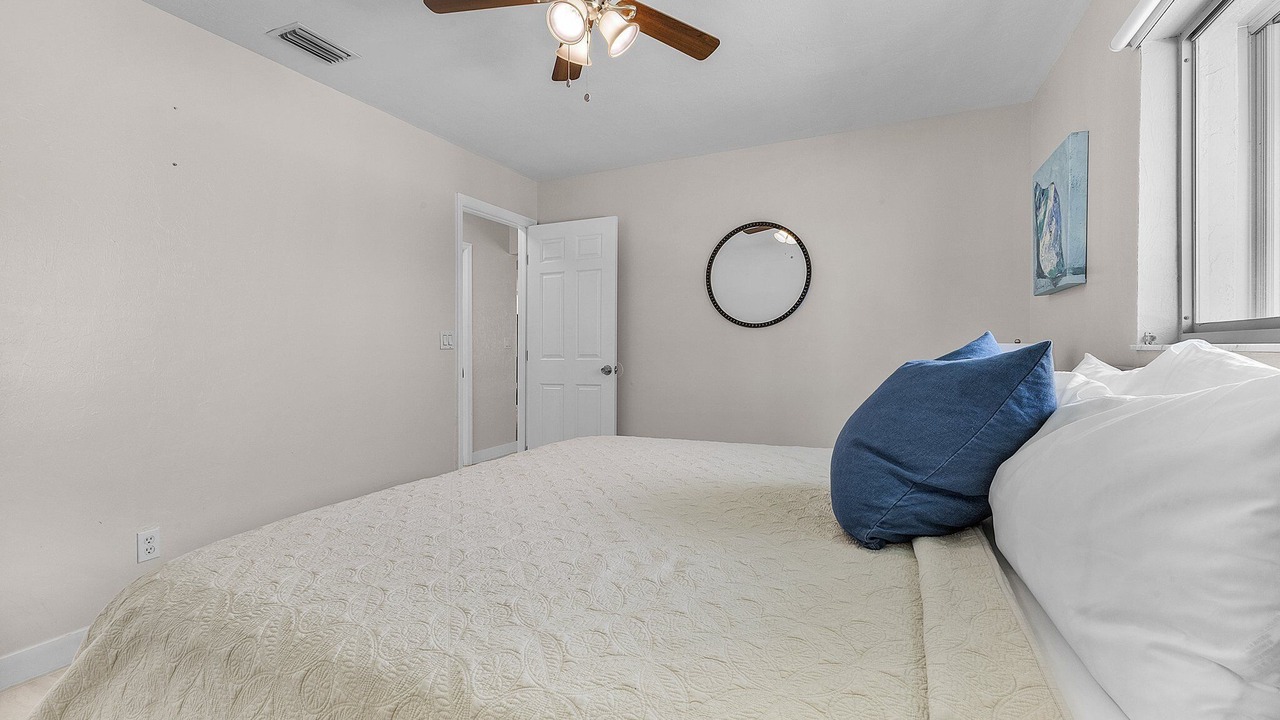 Photo of Bedroom in Eight Lakes