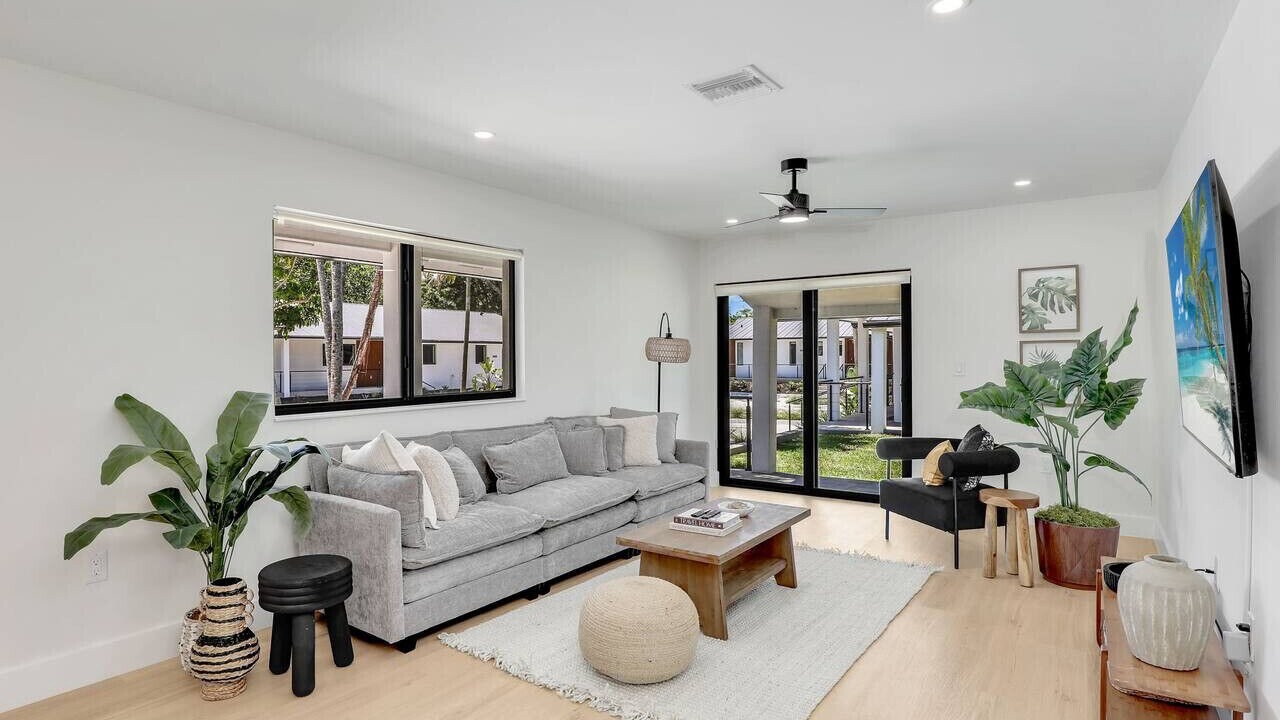 Photo of Livingroom in East Naples