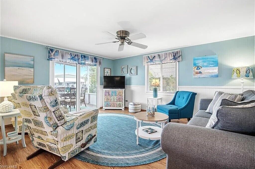Photo of Livingroom in Diplomat
