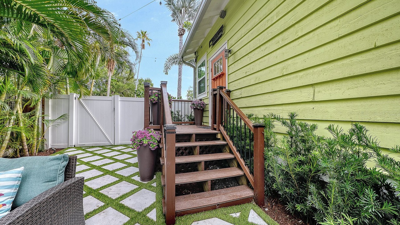 Photo of Patio Balcony in Laurel Park