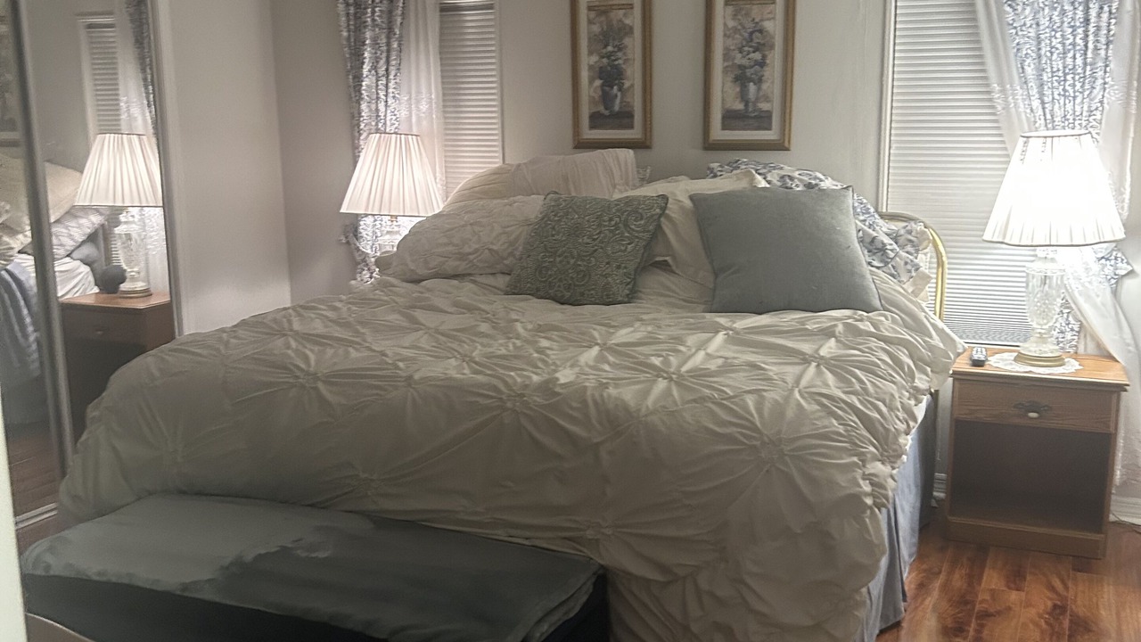 Photo of Bedroom in Warm Mineral Springs