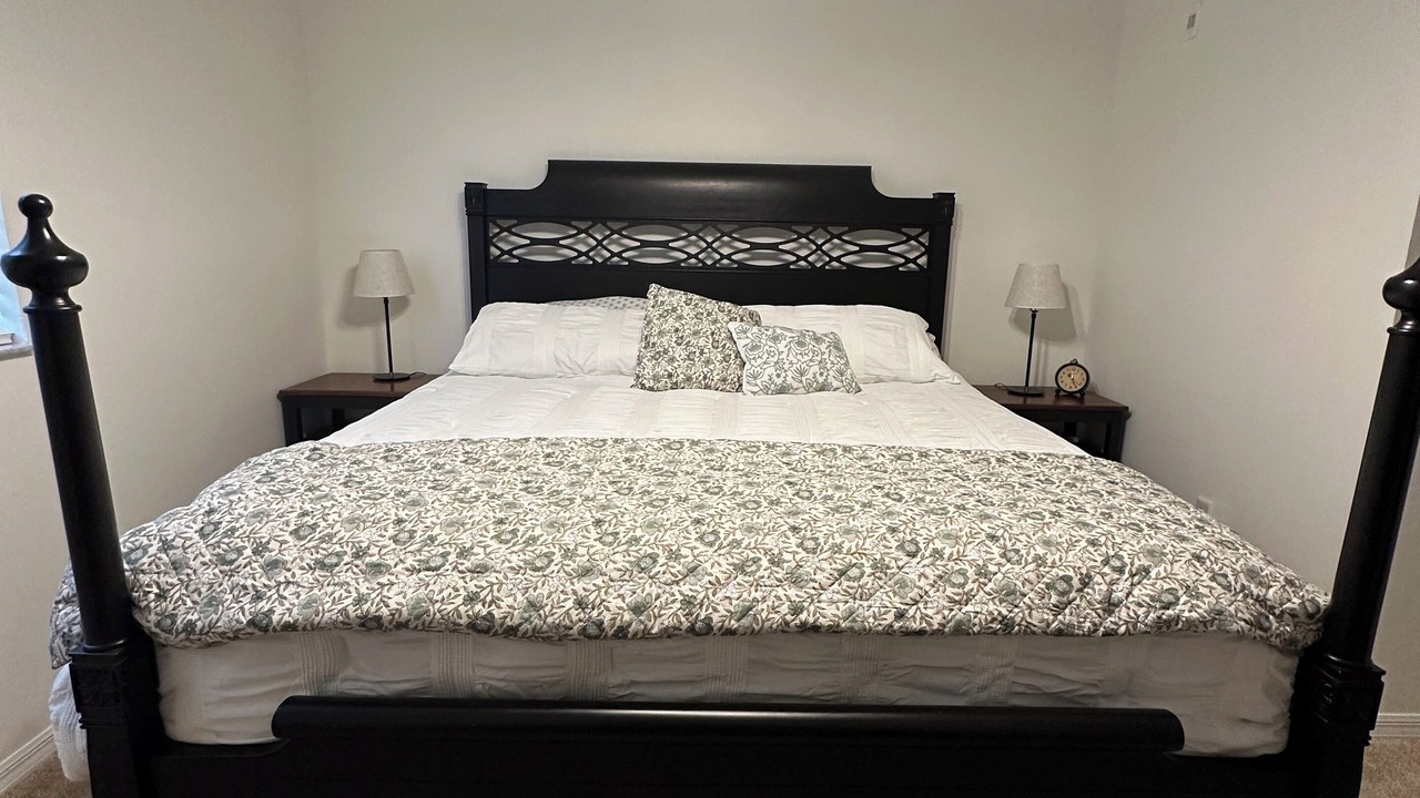 Photo of Bedroom in Beachwalk Isles