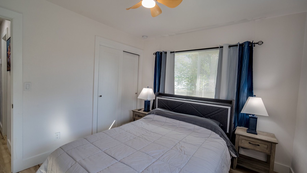 Photo of Bedroom in Yacht Club