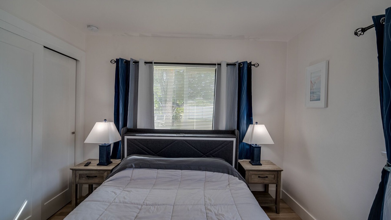 Photo of Bedroom in Yacht Club