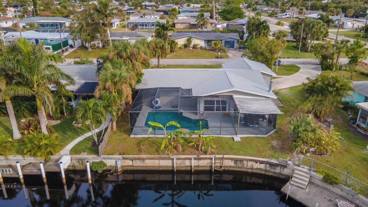 Photo of Outdoor in Lochmoor Waterway Estates