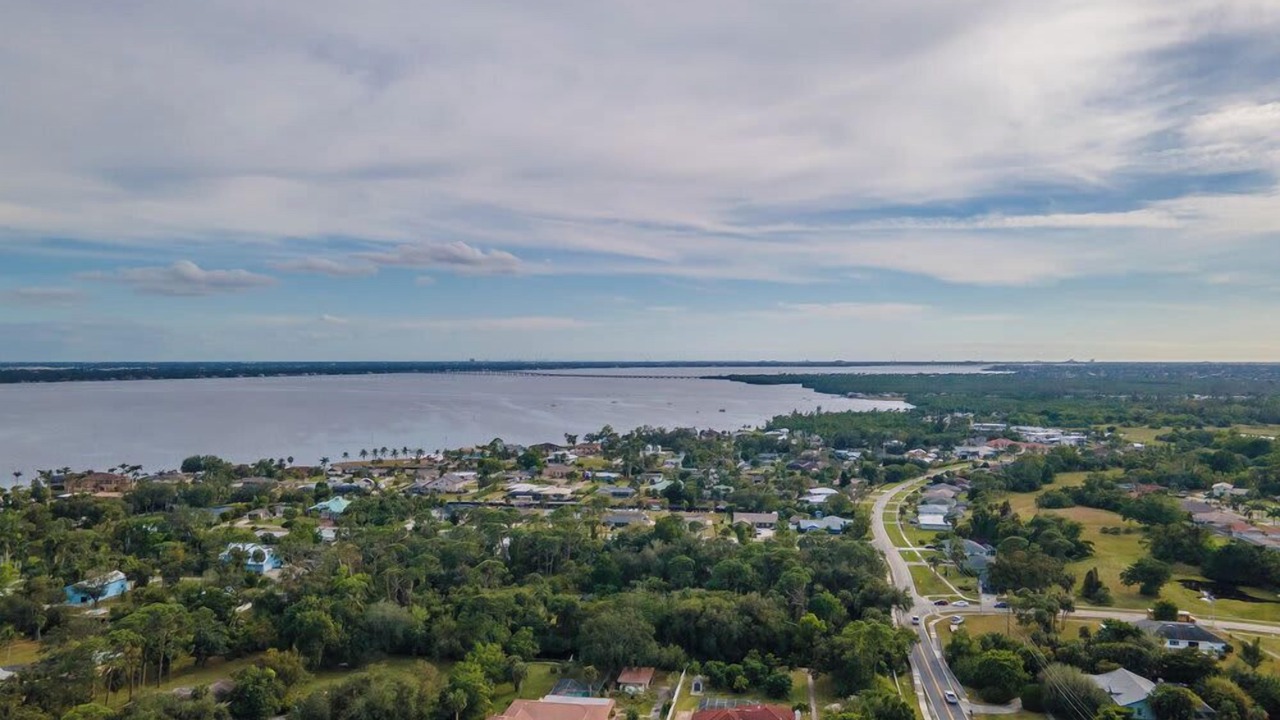 Photo of Outdoor in Lochmoor Waterway Estates