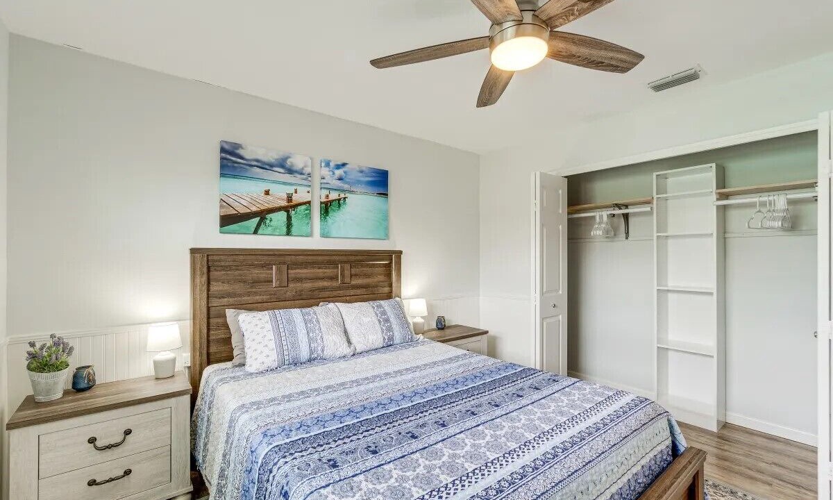 Photo of Bedroom in Bokeelia