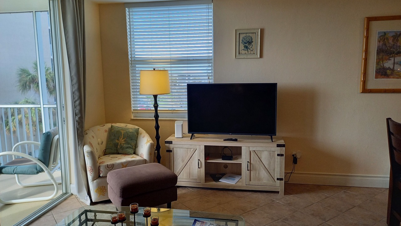 Photo of Livingroom in Bonita Shores