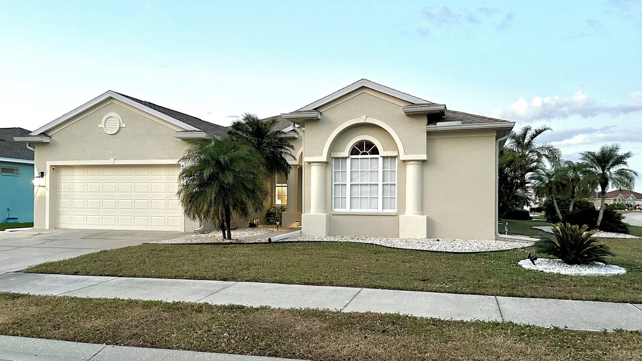 Photo of Outdoor in Woodmere Lakes