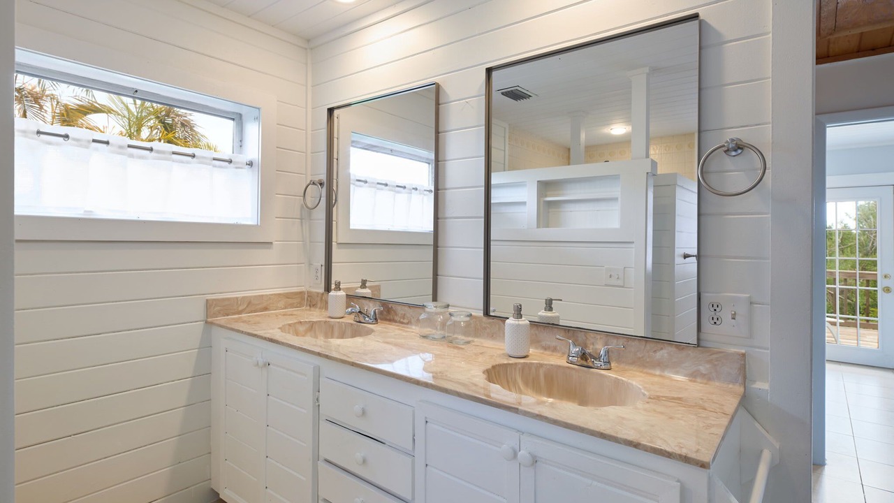 Photo of Bathroom in The Dunes