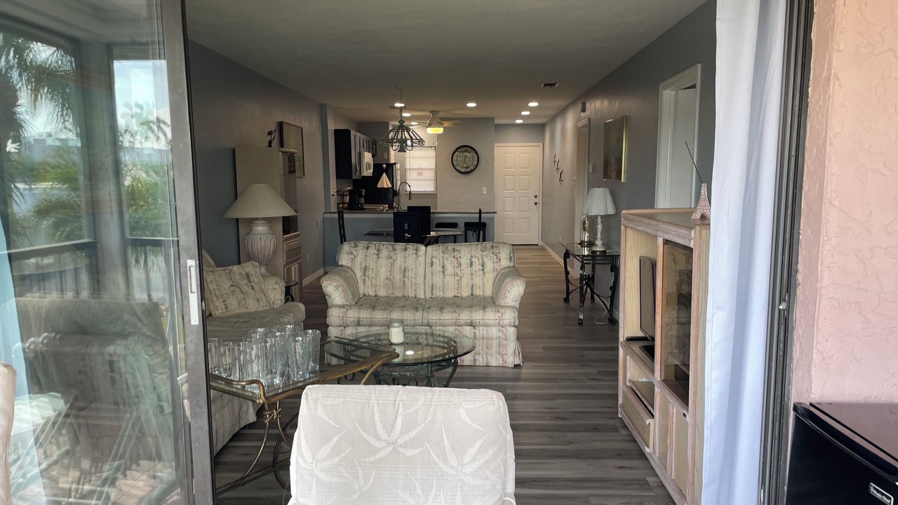 Photo of Livingroom in Lochmoor Waterway Estates
