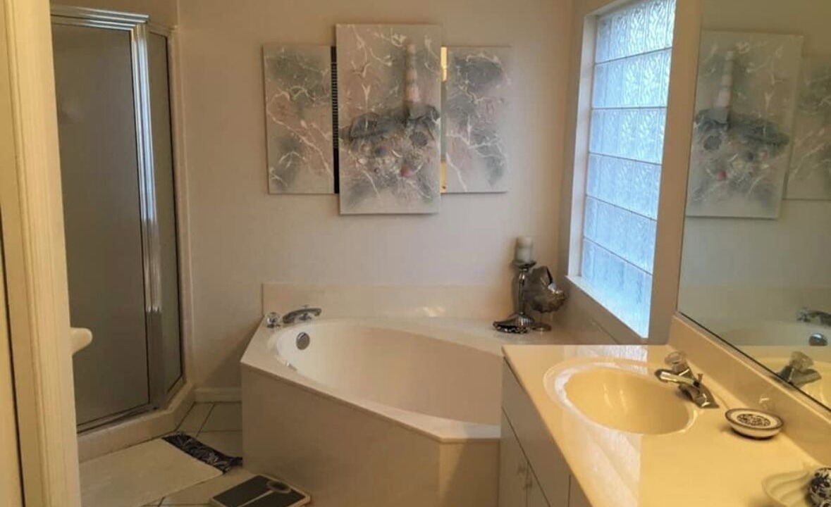 Photo of Bathroom in Sabal Springs